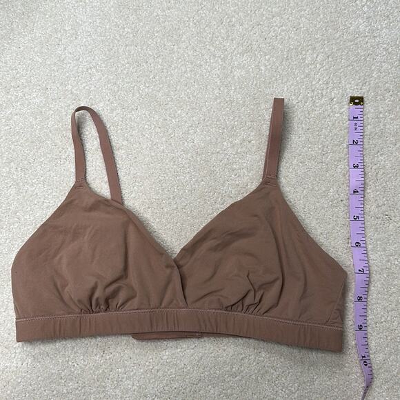 SKIMS: Ochre Bralette - Picture 4 of 7